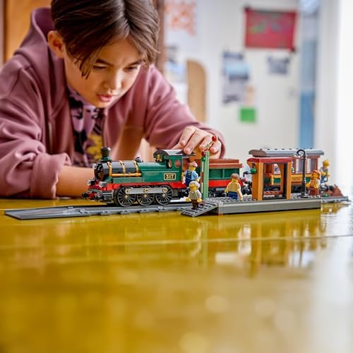 LEGO City Trem a Vapor Vintage - Kit de Modelo STEM - Conjunto com Estação, Trilhos, Controles da Cabine, Sinal de Parada e 5 Minifiguras - Presente de Aniversário para Meninos a partir de 7 Anos - 60511