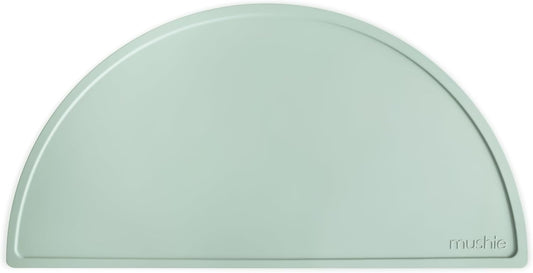 Mushie Tapete de silicone para crianças | Design antiderrapante | Material: Silicone de qualidade alimentar | Fácil de limpar e resistente a manchas | Livre de BPA e ftalatos (Azul Cambridge)