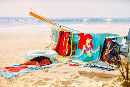 Toalha de praia oficial da Disney Store, estampa do Mickey Mouse em todas as cores, algodão macio, secagem rápida, ideal para piscina e banho infantil, 150 cm de altura x 74 cm de largura.
