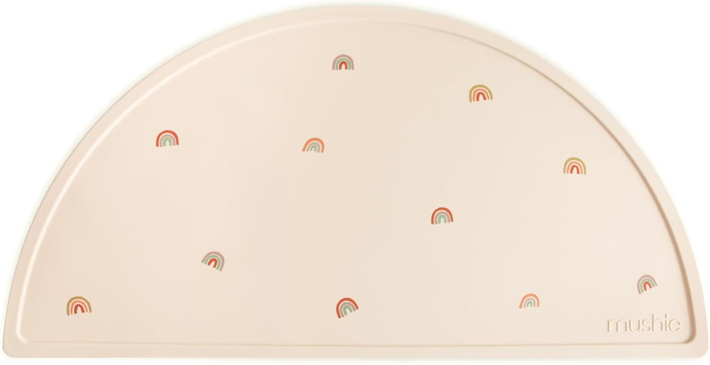 Mushie Tapete de silicone para crianças | Design antiderrapante | Material: Silicone de qualidade alimentar | Fácil de limpar e resistente a manchas | Livre de BPA e ftalatos (Arco-íris)