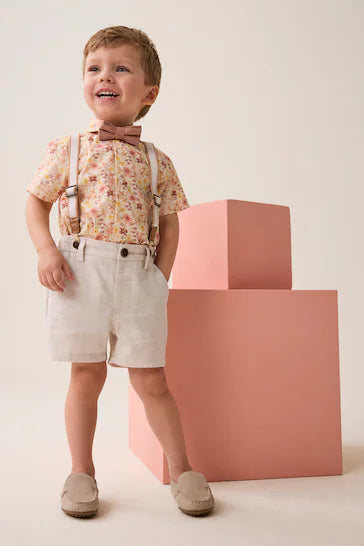|Boy| Conjunto De Camisa Floral Rosa/Creme Com Suspensórios Curtos e Gravata Borboleta (3 meses a 9 anos)