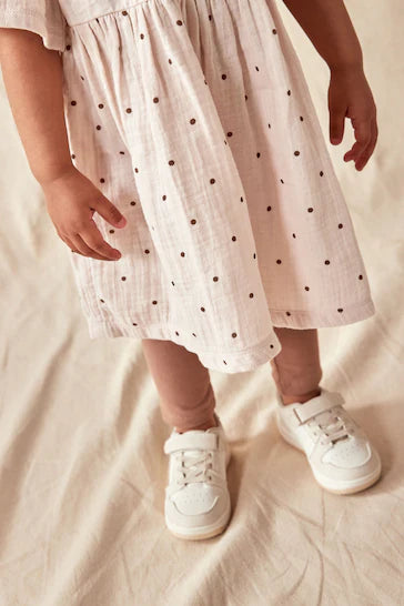 |Girl| Conjunto de vestido e leggings creme relaxado para o dia (3 meses - 7 anos)