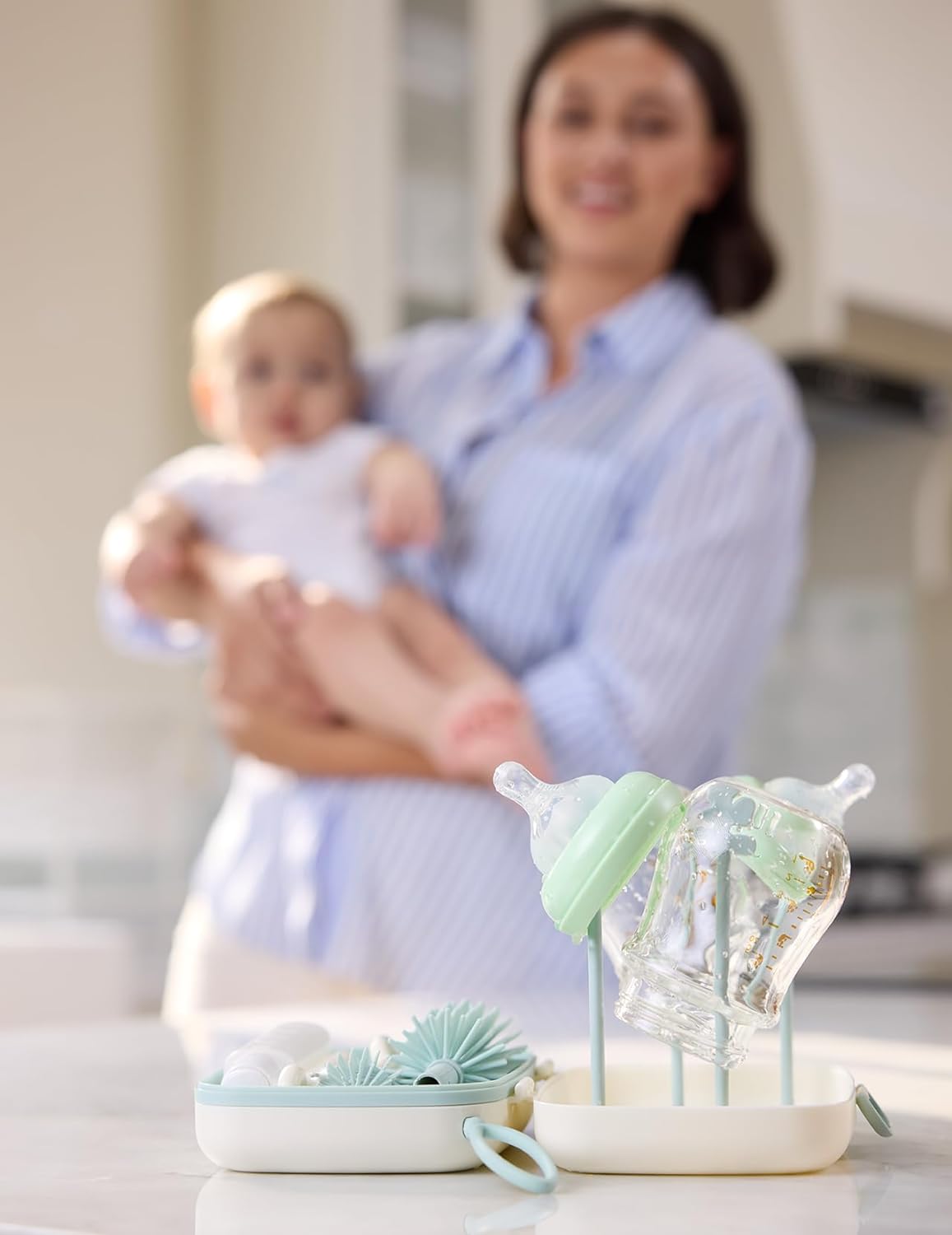 Momcozy Conjunto de escovas para mamadeiras 7 em 1 - Kit completo de limpeza de mamadeiras com escova de silicone, escova para mamilos, escova de palha, dispensador de sabão e rack de secagem - ideal para casa e viagens