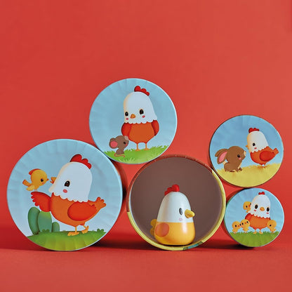 Janod - Minha Primeira Pirâmide - Animais de Fazenda - Brinquedo de Aprendizagem Precoce - 5 Cubos de Empilhamento + 1 Galinha de Madeira - Desenvolve Destreza e Imaginação - 12 Meses +,