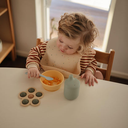 Mushie Colheres de alimentação Baby | Colheres de silicone sem BPA, pacote com 2 | Utensílios duráveis para bebês e crianças pequenas, próprios para lava-louças | Cor marfim