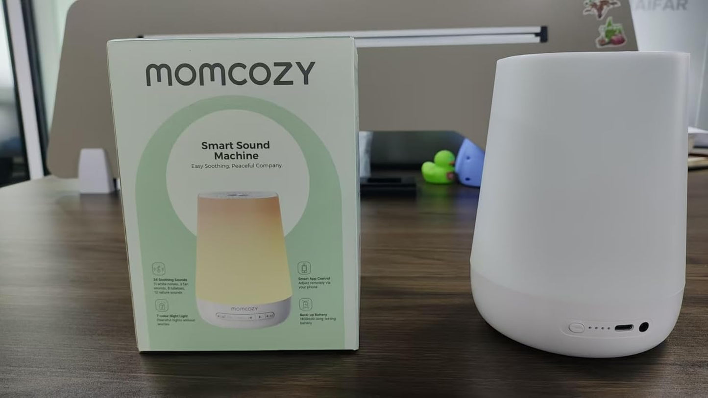 Momcozy Máquina de sons para bebês, com ruído branco para bebês dormirem, luz noturna, treinador de sono infantil com 34 sons relaxantes, temporizador, controle remoto por aplicativo e rotina de sono personalizada (branca).