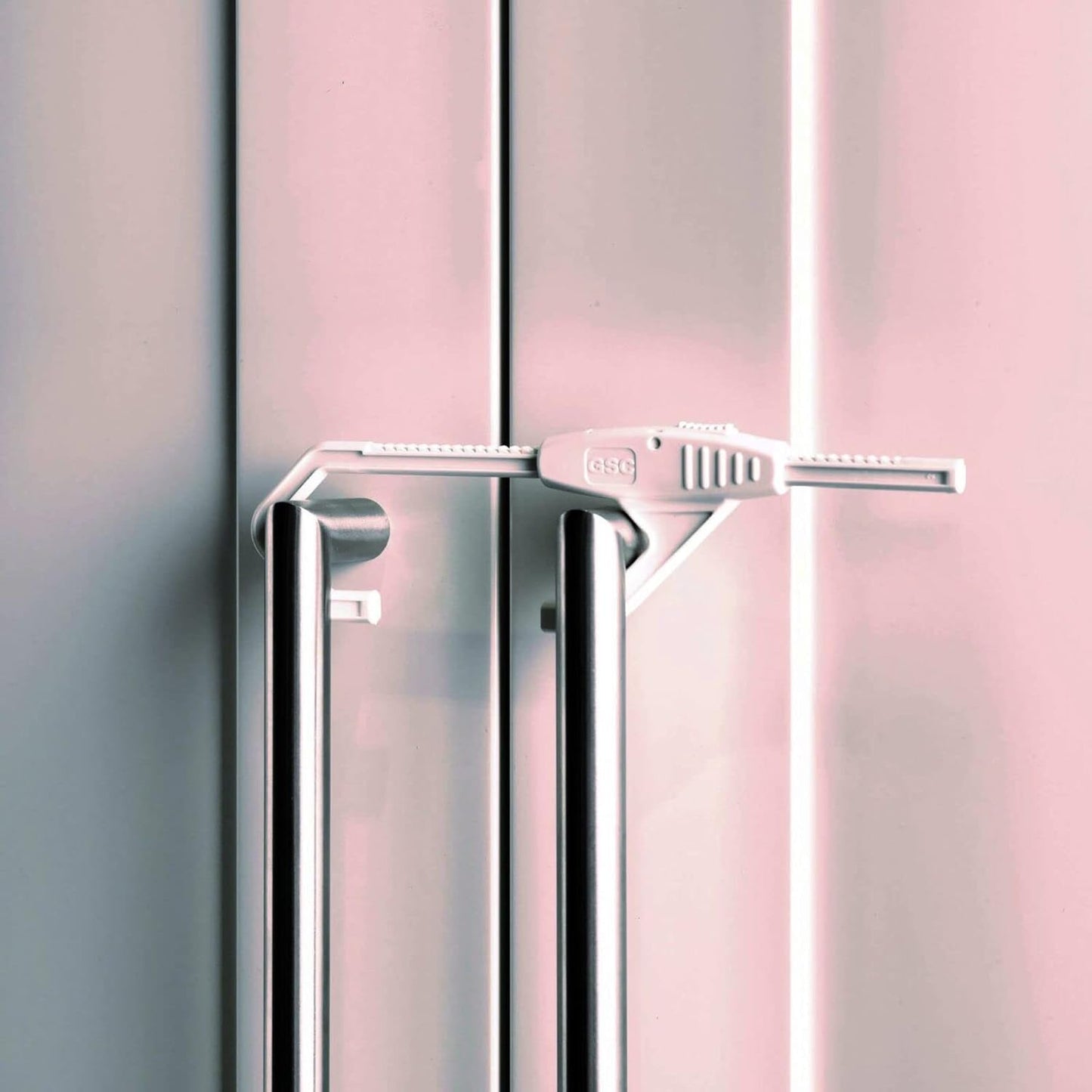 Cerradura para puerta de gabinete BabyDan