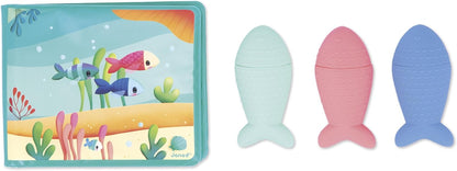 Janod - Livro de banho interativo com 3 brinquedos de aspersão incluídos - 1 livro + 3 aspersores - Desenvolve habilidades motoras finas - Fácil de limpar - A partir de 10 meses - J04733