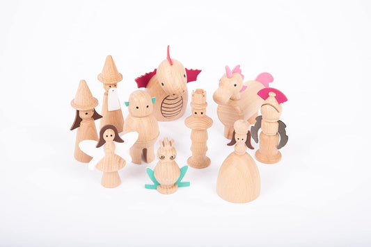 Conjunto de Figuras Encantadas de Madeira TickiT – 10 Personagens de Contos de Fadas para Brincadeiras Imaginativas, Miniaturas e Contação de Histórias, Marrom ou em Tons de Madeira