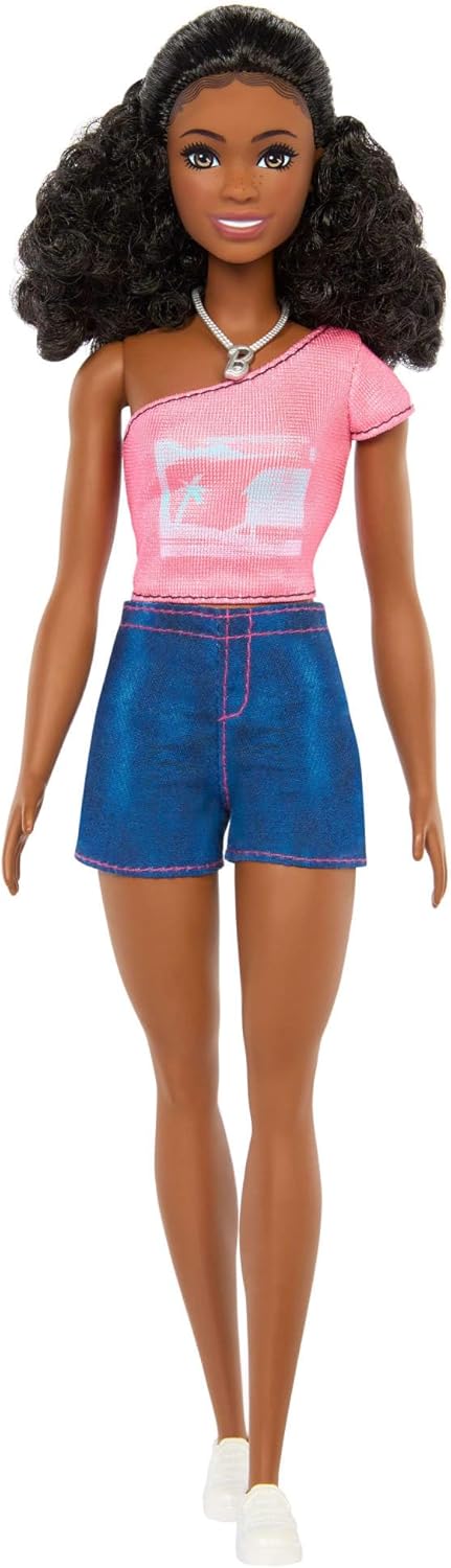 Barbie Mistérios: Detetives da Praia Brooklyn - Boneca Fashion com Roupa Exclusiva Removível e Acessórios, Incluindo Colar, JFV64