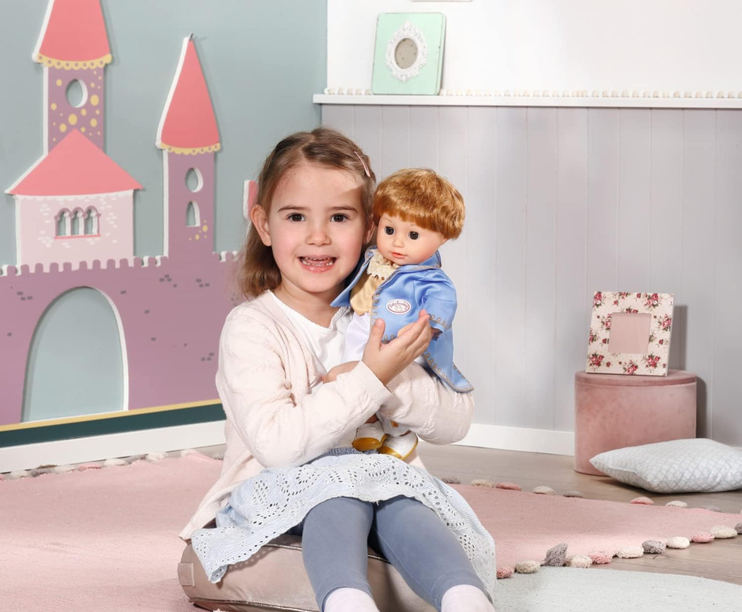 Baby Annabell Boneca Little Sweet Prince 707104 - 36 cm com corpo de tecido super macio e olhos que fecham para crianças pequenas - Inclui blusa, calça e sapatos dois em um - Adequada para crianças a partir de 1 ano, Multicolorida