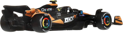 Hot Wheels Carro de corrida Premium da equipe McLaren Mastercard de Fórmula 1 | Carrinho colecionável do Lando Norris com pneus "Real Riders" e carroceria e chassi totalmente em metal