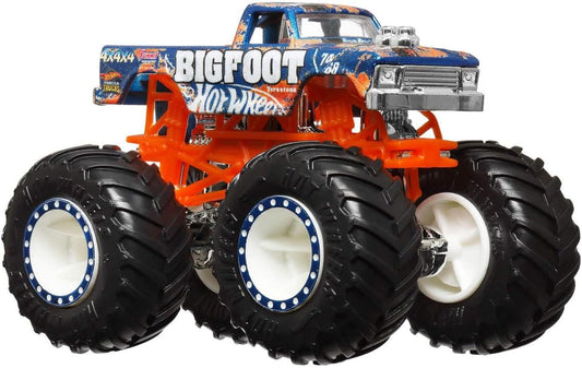 Hot Wheels Monster Trucks, conjunto de 8 caminhões de brinquedo em escala 1:64, feitos de metal fundido, apresentando personagens icônicos e favoritos dos fãs do Monster Trucks Live e da série do YouTube, JCW76.