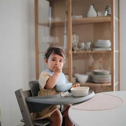 Mushie Babador de Silicone Baby | Babadores Impermeáveis com Ajuste Perfeito | Babadores Fáceis de Limpar para Alimentação do Bebê | 4 Tamanhos Ajustáveis com Bolsos Frontais Fundos | 100% Livre de BPA e Ftalatos