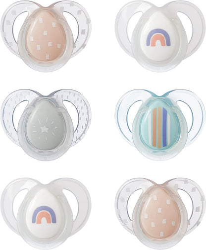 Tommee Tippee Chupeta noturna, 6-18 meses, pacote de 6 chupetas que brilham no escuro com baglet de silicone simétrico