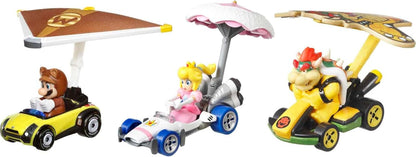 Hot Wheels Super Mario - Pacote com 3 carrinhos de personagens em 1 conjunto, presente para crianças e colecionadores a partir de 3 anos de idade, multicolorido, (HDB39)