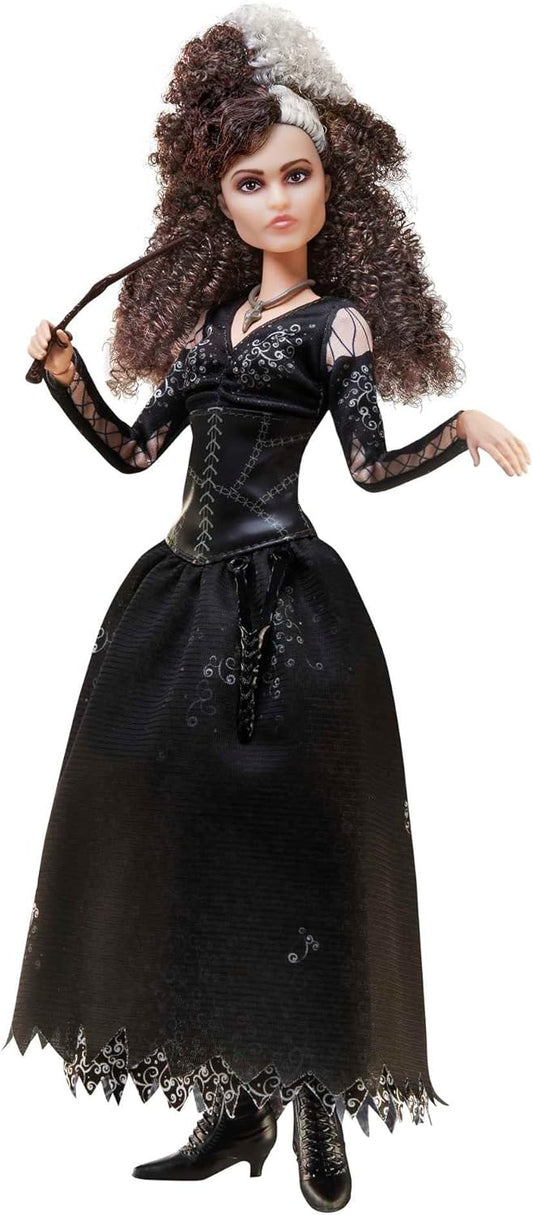 Mattel Boneca colecionável Bellatrix Lestrange da Harry Potter (10 polegadas, cabelo cacheado) usando vestido preto exclusivo e colar, com varinha, presente para crianças de 6 anos ou mais, HFJ70