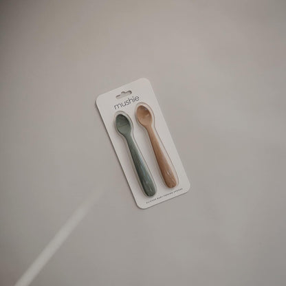 Mushie Colheres de alimentação Baby | Colheres de silicone sem BPA, pacote com 2 | Utensílios duráveis para bebês e crianças pequenas, próprios para lava-louças | Tomilho seco