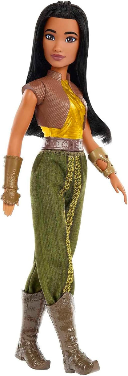 Mattel Brinquedos Disney Princess da , 13 Bonecas Fashion de Princesas com Roupas e Acessórios Brilhantes, Inspiradas nos Filmes da Disney, Presentes para Crianças, HLW43