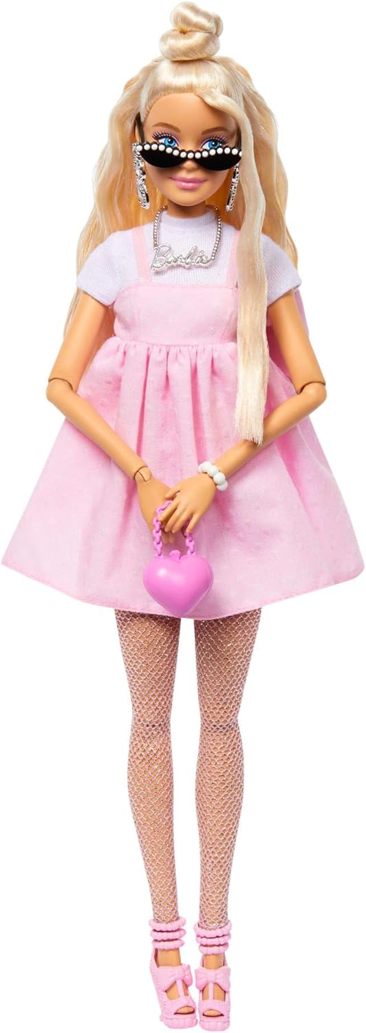 Barbie Boneca Deluxe Style nº 2 com roupa Barbiecore, Boneca Barbie Deluxe Style nº 3 com roupa Barbiecore, Boneca Barbie Deluxe Style nº 1 com roupa Barbiecore, Boneca Barbie Deluxe Style nº 4 com roupa Barbiecore,
