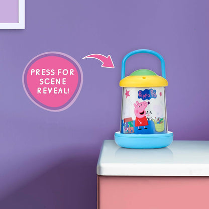 WOW! STUFF Light Revealers Peppa Pig Night Light - Lanterna com Cena Mágica 360° e Desligamento Automático - Luminária Portátil para Quarto Infantil com Alimentação USB ou Pilhas - Brinquedo Oficial da Peppa Pig