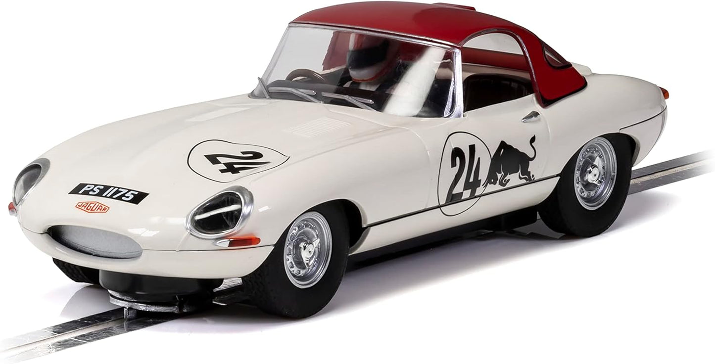 Scalextric  C4232 Jaguar E-Type - Goodwood Revival - Adrian Newey, Creme