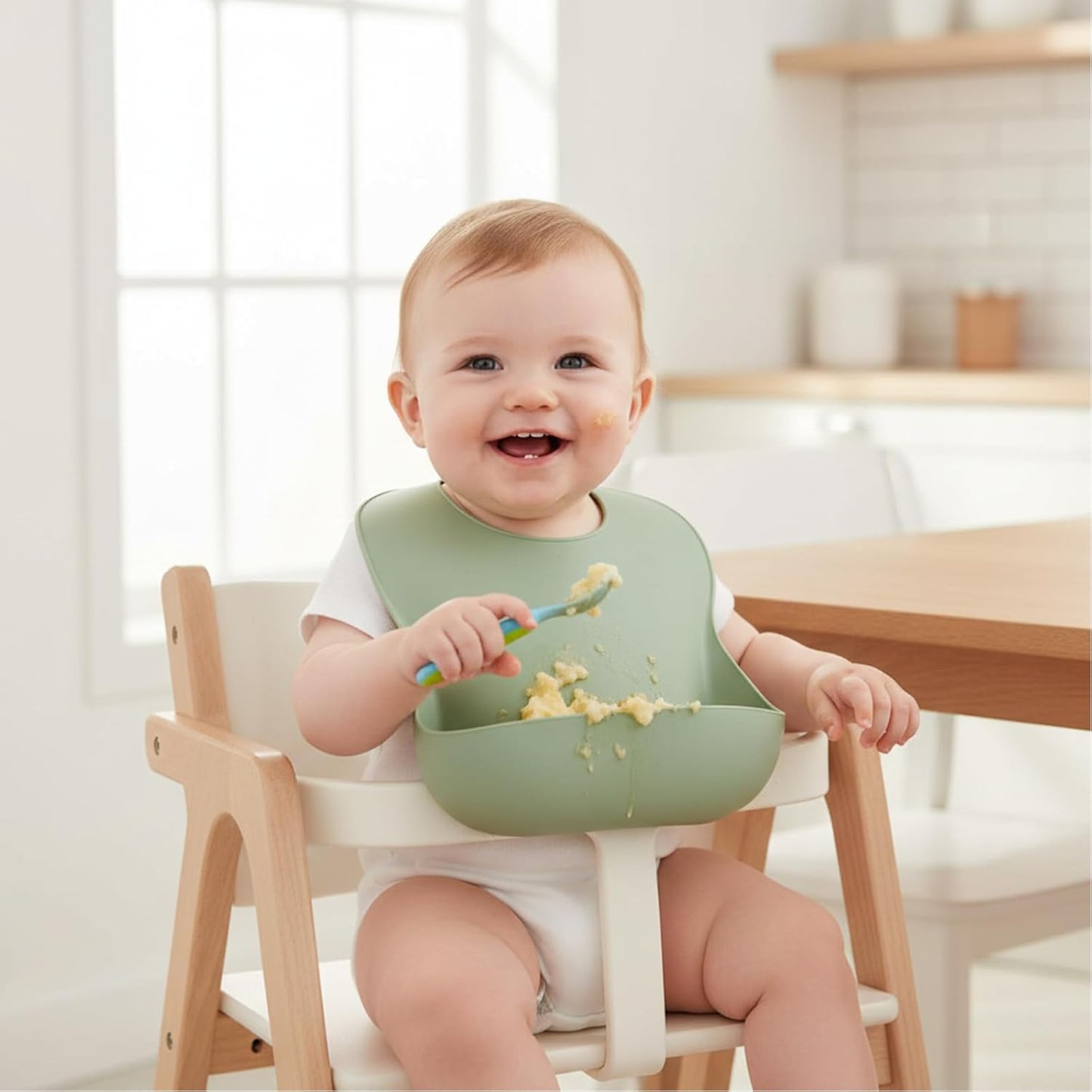 PandaEar Conjunto de 3 Babadores de Silicone Grosso para Bebês e Crianças (10-72 Meses) | Babadores Impermeáveis e Ajustáveis com Bolso Amplo para Coletar Alimentos, Macios, Unissex e Anti-Sujeira | Marrom/Azul/Verde