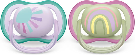 Philips Avent Chupeta Ultra Air - 2 chupetas leves e respiráveis para bebês de 0 a 6 meses, sem BPA com estojo de transporte esterilizador (modelo SCF085/59)