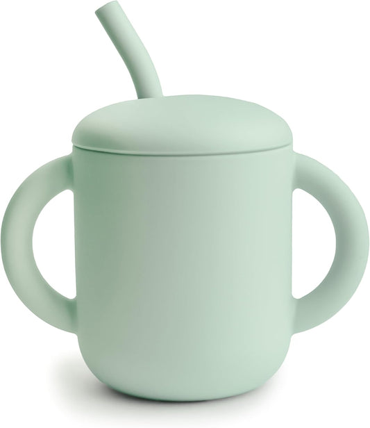 Mushie Copo de Treinamento em Silicone com Canudo | Copo de Transição para Bebês a partir de 6 Meses | Capacidade: 175 mL | Tampa Removível | Material: Silicone de Grau Alimentício | Pode ser lavado na lava-louças e usado no micro-ondas (Azul Cambridge)