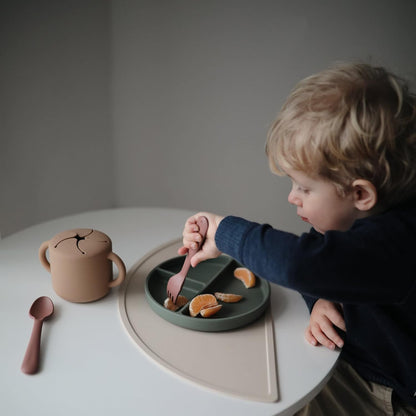 Mushie Tapete de silicone para crianças | Design antiderrapante | Material: Silicone de qualidade alimentar | Fácil de limpar e resistente a manchas | Livre de BPA e ftalatos (Planets)