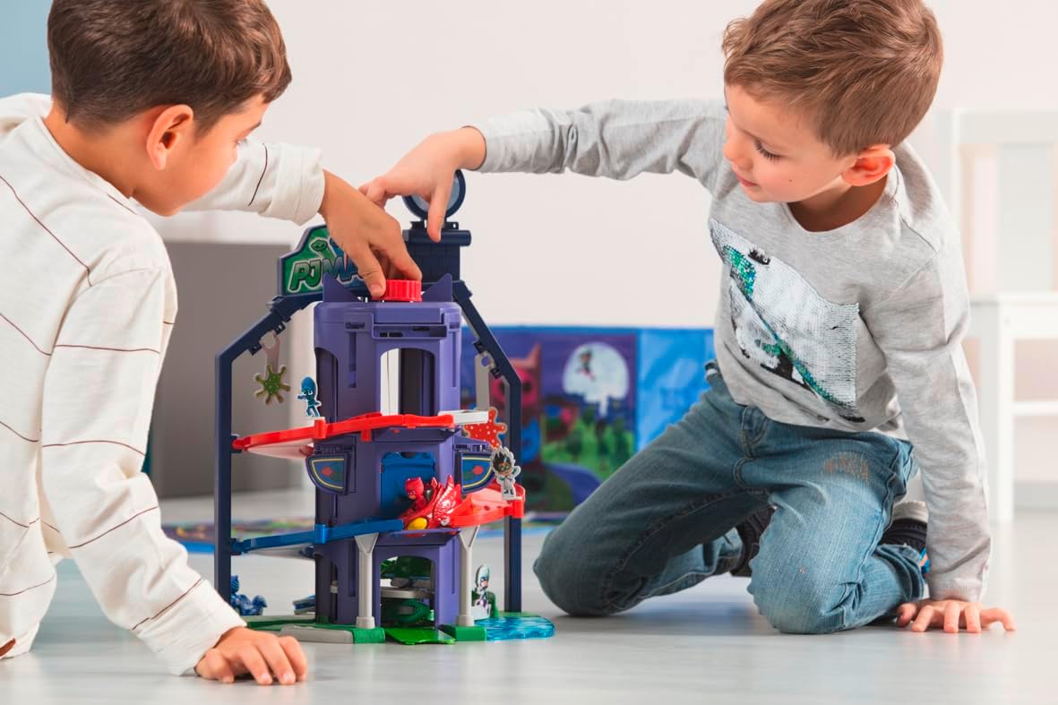 Conjunto de brinquedos Quartel-General dos PJ Masks da Dickie Toys, incluindo Catboy em seu Catcar, diversas funções, estação de atividades dos Heróis de Pijama, para crianças a partir de 3 anos.