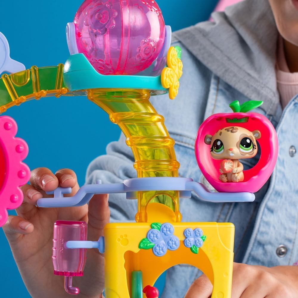 Littlest Pet Shop Conjunto Fábrica de Diversão | Conjunto LPS com 2 miniaturas exclusivas de animais de estimação, 10 acessórios, 1 cartão colecionável e códigos virtuais | Brinquedos colecionáveis de animais para meninas e meninos