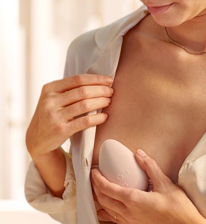 Munchkin Bomba tira-leite de silicone | Bomba manual para amamentação com capacidade para até 120 ml de leite | Design ergonômico e fácil de usar | Artigos essenciais para amamentação e bebê