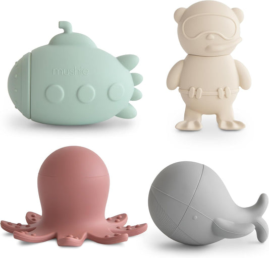Mushie Brinquedo de banho para bebês, crianças pequenas e crianças, feito de silicone | Pacote com 4 brinquedos de banho com tema de vida marinha para diversão na banheira: baleia, submarino, mergulhador e polvo.