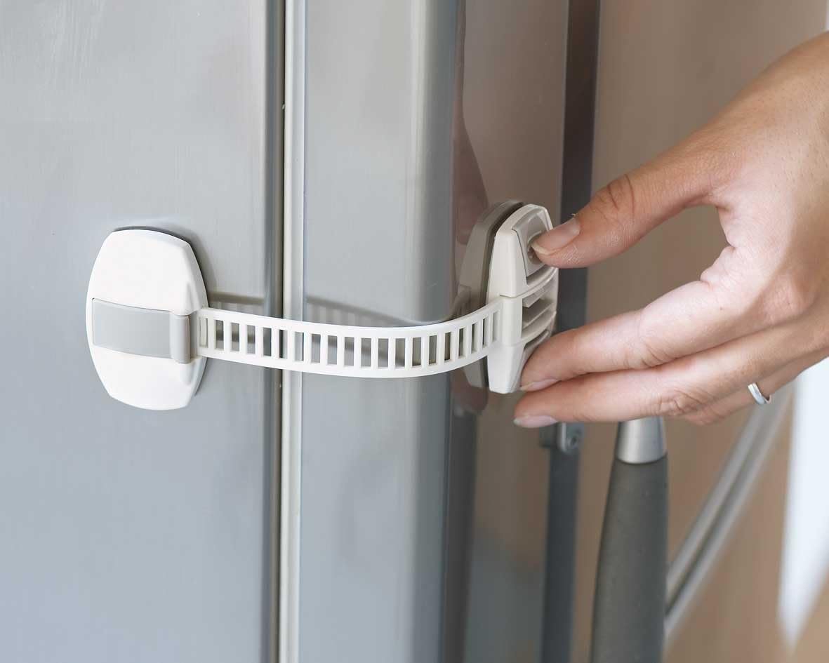 Cerraduras para gabinetes y cajones BabyDan (paquete de 8)