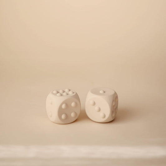 Mushie Brinquedo Sensorial Dice Press (Pacote com 2) | Brinquedo Sensorial para Apertar e Estourar | Desenvolvimento da Coordenação Motora Fina | Ensina Aritmética Simples | 100% Silicone de Qualidade Alimentar
