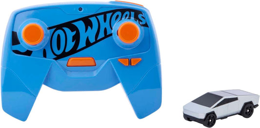 Hot Wheels Carros de corrida controlados por rádio recarregáveis em escala 1:64 R/C para jogos dentro ou fora da pista, inclui carro, controlador e adaptador para crianças de 5 anos ou mais, HJT84