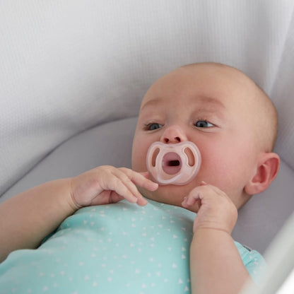 Tommee Tippee Chupetas ultraleves, 0-6 meses, 2 pacotes de silicone de uma peça, chupetas sem BPA
