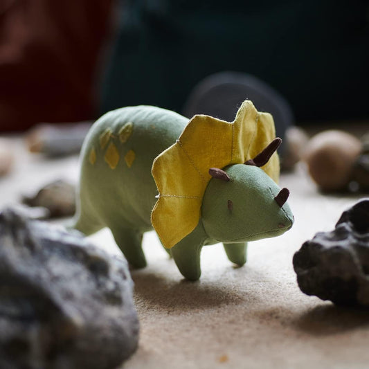 ThreadBear Design Toys &amp; Gifts Triciclo de juguete de dinosaurio de lino, juguete de tela suave Triceratops para niños