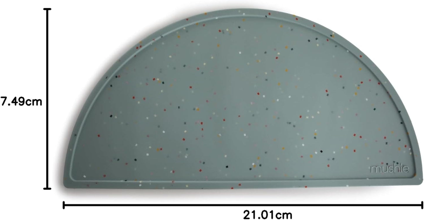 Mushie Tapete de silicone para crianças | Design antiderrapante | Material: Silicone de qualidade alimentar | Fácil de limpar e resistente a manchas | Livre de BPA e ftalatos (Cambridge Blue Confete)