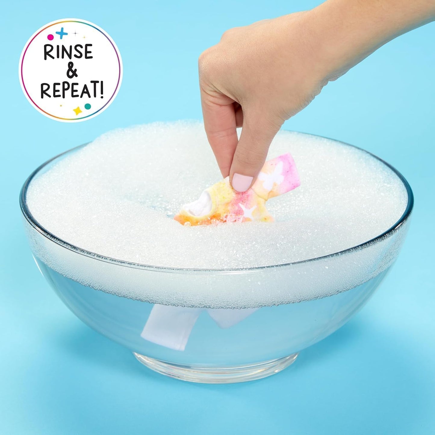 Rainbow High Air Brush & Create - 1 boneca fashion faça você mesmo com kit de aerógrafo, marcadores laváveis com efeito arco-íris, cabelo comprido, olhos verdes, brincadeira criativa para crianças de 4 a 12 anos ou mais.