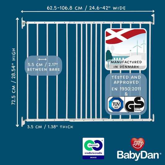 BabyDan Copenhagen, Cubre aberturas entre 62,5-106,8 cm/24,6-42 pulgadas, Puerta de escalera extensible/Puerta para bebés/Puerta de seguridad, Metal, Blanco, Hecho en Dinamarca - (Puerta para mascotas/Puerta para perros)