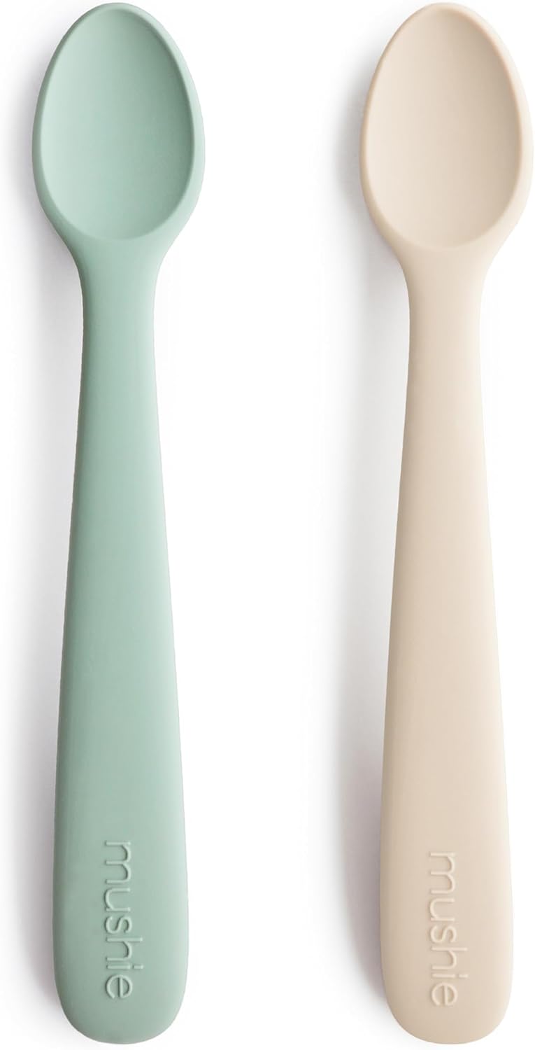Mushie Colheres de alimentação Baby | Colheres de silicone sem BPA, pacote com 2 | Utensílios duráveis para bebês e crianças, próprios para lava-louças | Azul Cambridge