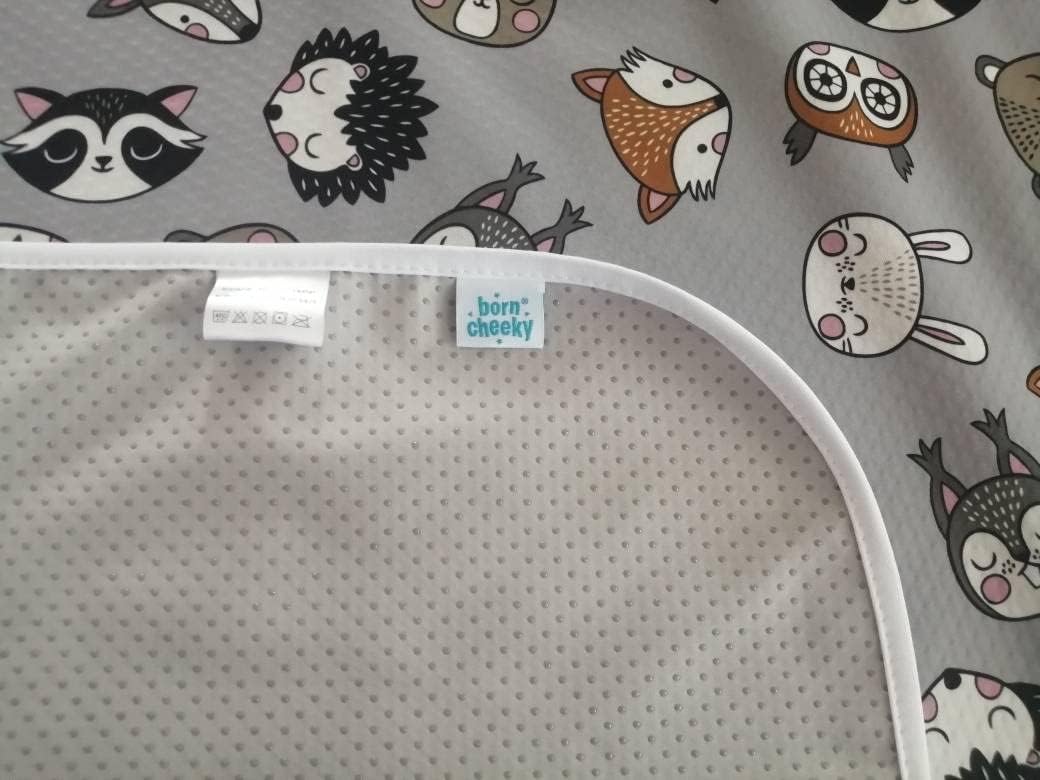 Born Cheeky Tapete Woodland Splash para cadeira alta grande 51 "antiderrapante à prova d'água lavável Splat Mat para bebê criança desmame de cadeira alta, artesanato bagunçado e sessões de brincadeira fácil de limpar