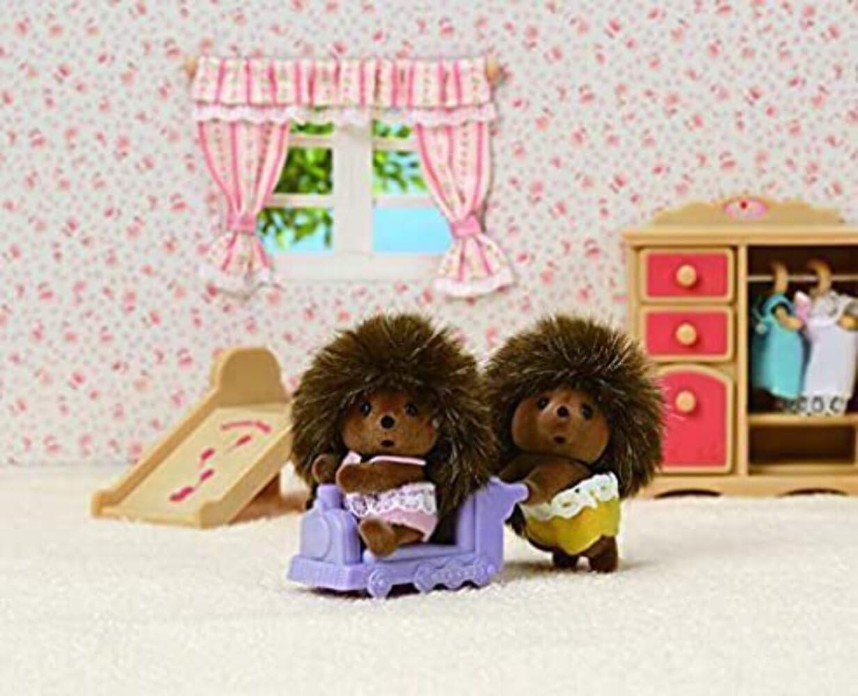 Sylvanian Families Hedgehog Twins - conjunto de casa de bonecas 5424