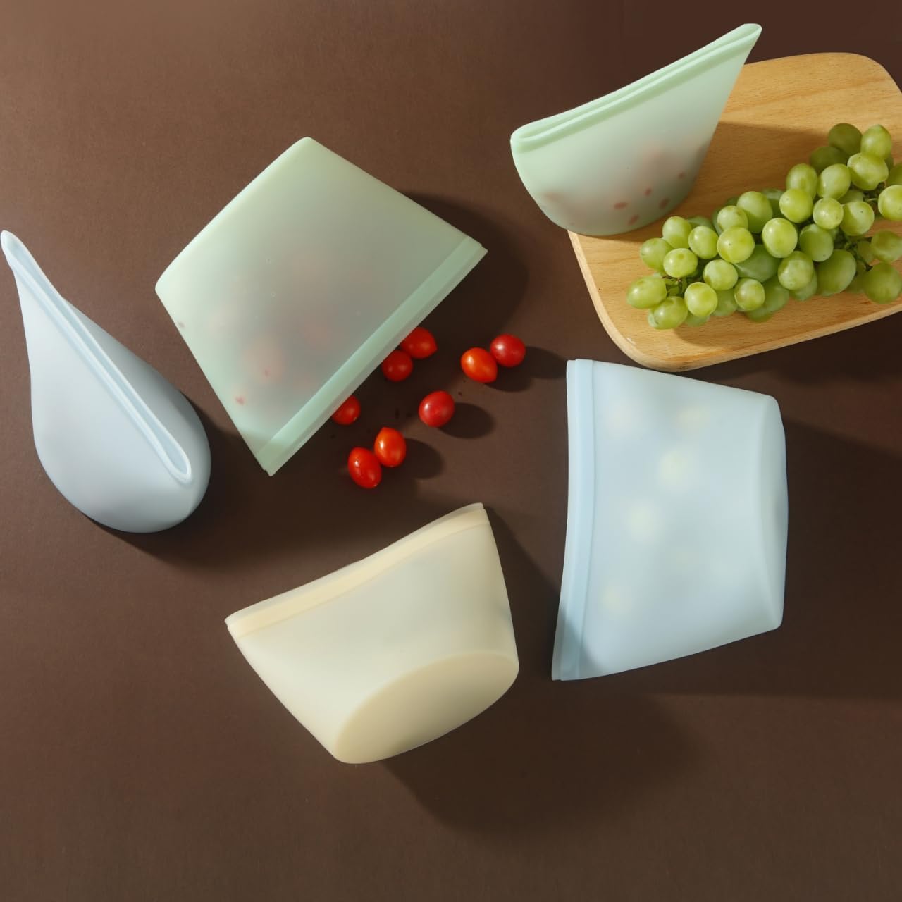 PandaEar Conjunto de 4 Sacos de Silicone Reutilizáveis para Armazenamento de Alimentos, Sacos para Congelador à Prova de Vazamentos, Podem Ser Usados no Micro-ondas e na Lava-louças, Ideais para Preparar Refeições,