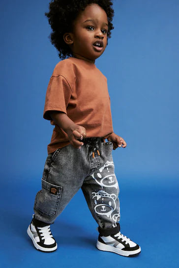 |Boy| Jeans Utilitários - Grey Denim Bear (3 meses a 7 anos)