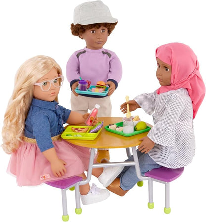 A Nossa Geração - Conjunto de Mesa de Cafetaria para Bonecas de 46 cm - Móveis para Bonecas - Com Mais de 20 Alimentos e Acessórios de Brinquedo - Perfeito para Cenas Escolares e Brincadeiras Criativas - Mesa de Cafetaria