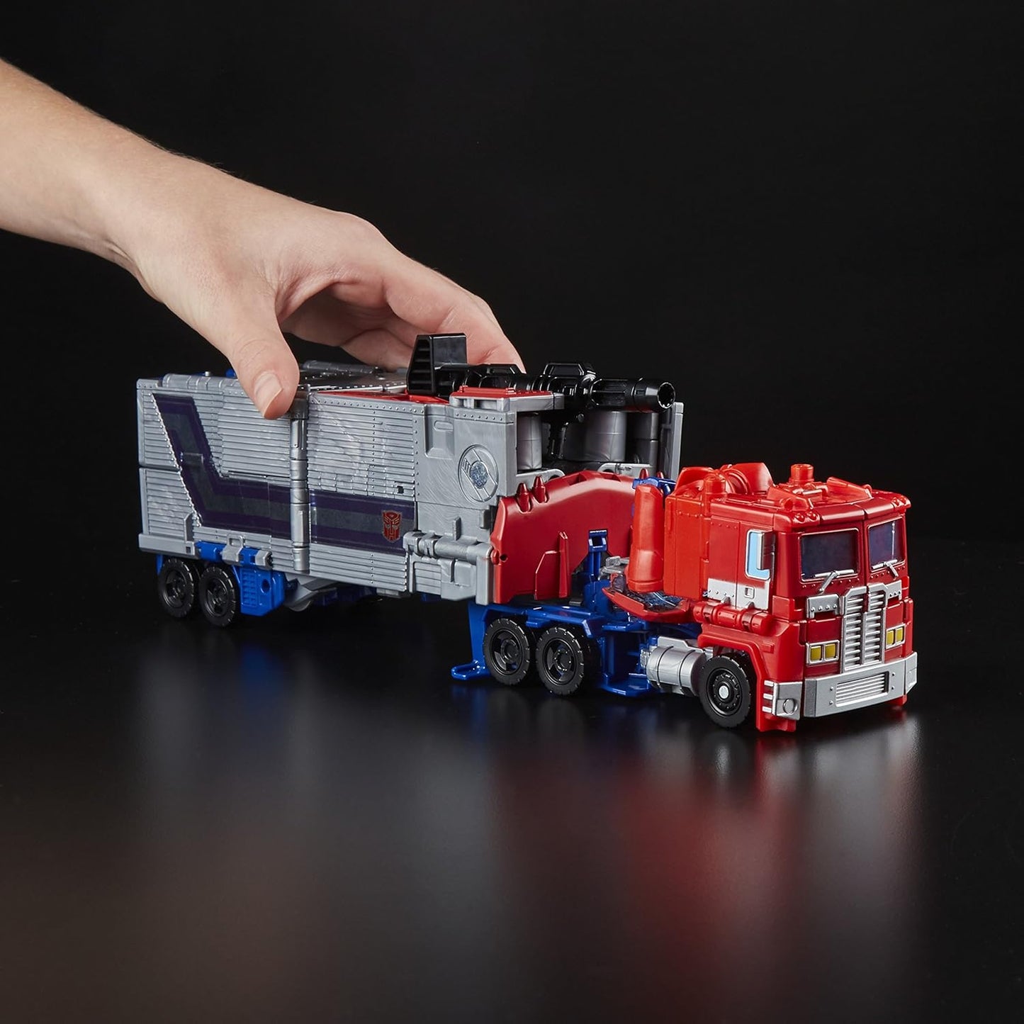 Transformers - Generations Power of the Primes Leader Optimus Prime Figurine, E1147
