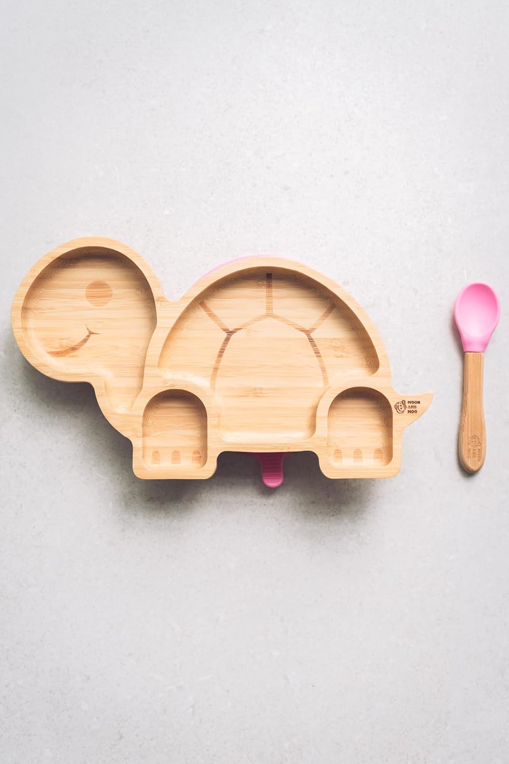 Juego de cuchara y plato de succión de bambú Moon and Moo Turtle para niños, niños pequeños y destete del bebé - No tóxico - Sin plástico - Permanece en su lugar - Plato de succión para bebé - Juego de destete para bebé (gris)